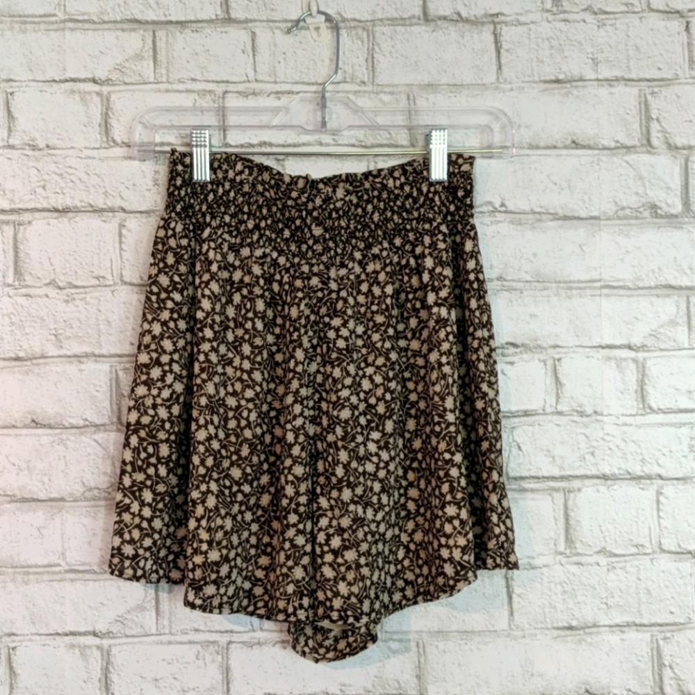 H&M Flowy High-Waisted Shorts, Brown Floral, S-M